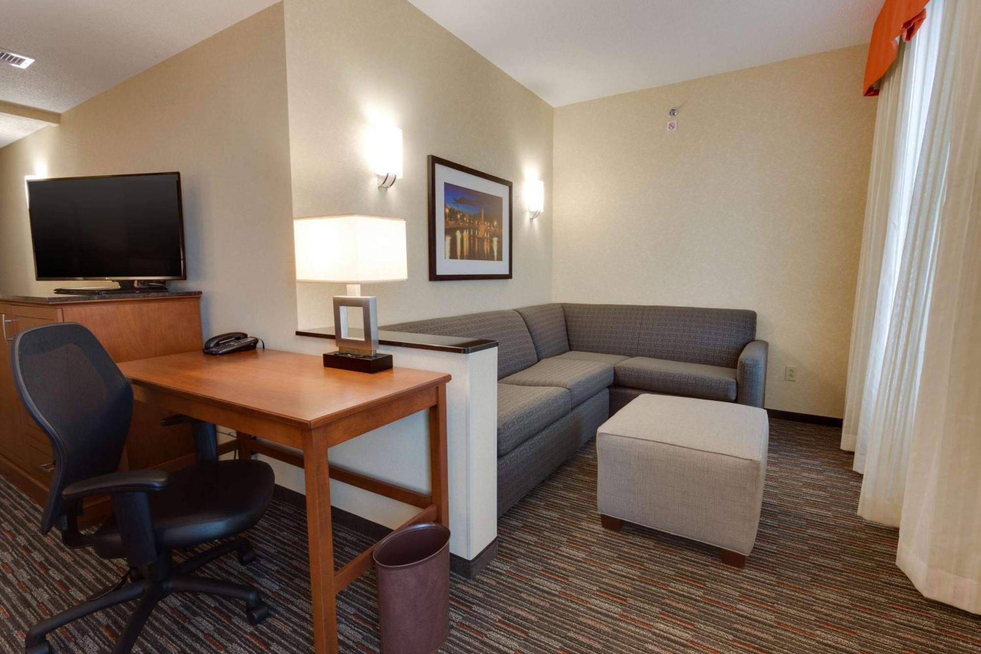 Drury Inn & Suites Fort Myers Airport Fgcu Eksteriør bilde
